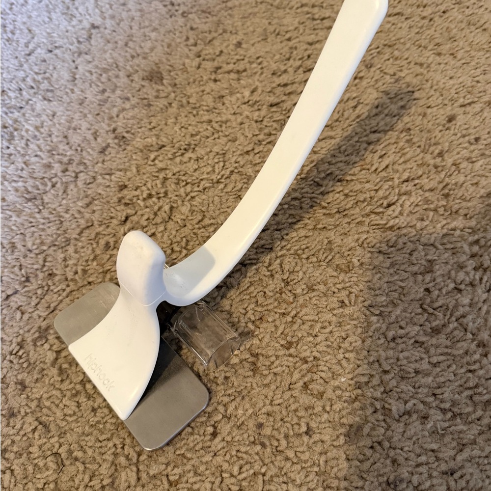 Aletha Hip Hook